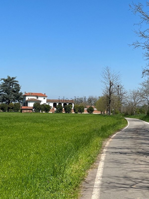 casa indipendente in vendita a Novi Ligure in zona Merella