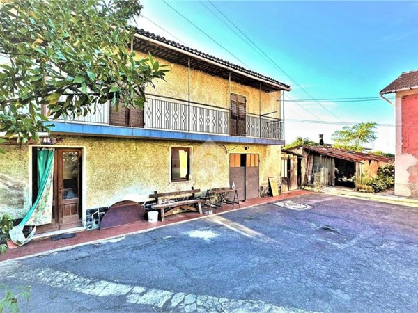 casa indipendente in vendita a Novi Ligure in zona Merella