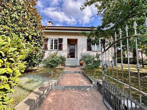 casa indipendente in vendita a Novi Ligure