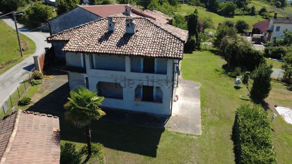 esavano in vendita ad Odalengo Grande