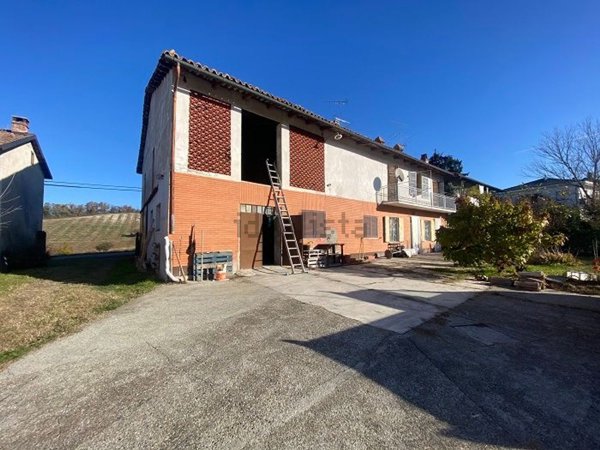 pentavano in vendita ad Odalengo Grande