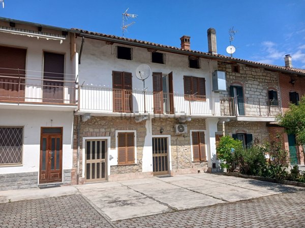 casa indipendente in vendita ad Odalengo Grande