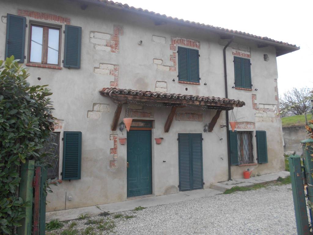 casa indipendente in vendita ad Odalengo Piccolo