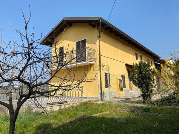 esavano in vendita ad Odalengo Piccolo