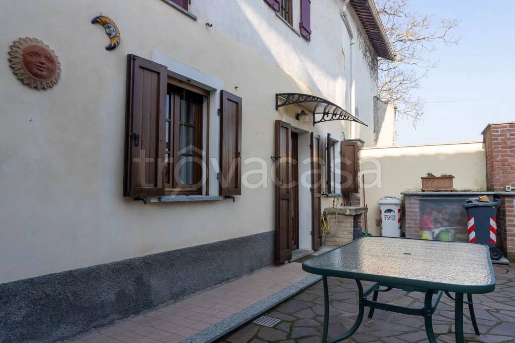 casa indipendente in vendita ad Orsara Bormida in zona Piano