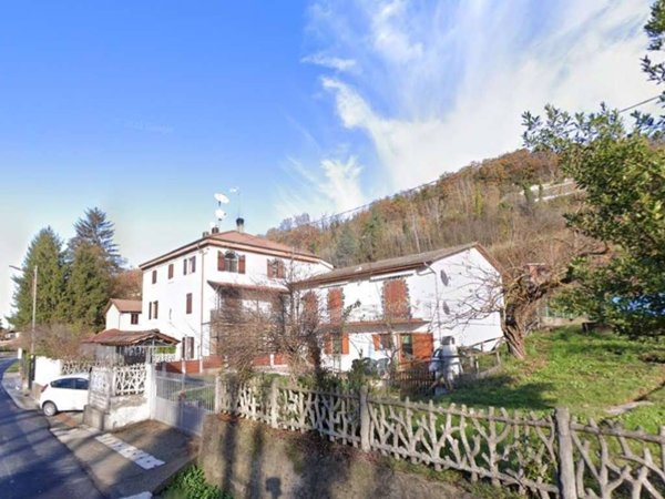 casa indipendente in vendita ad Orsara Bormida