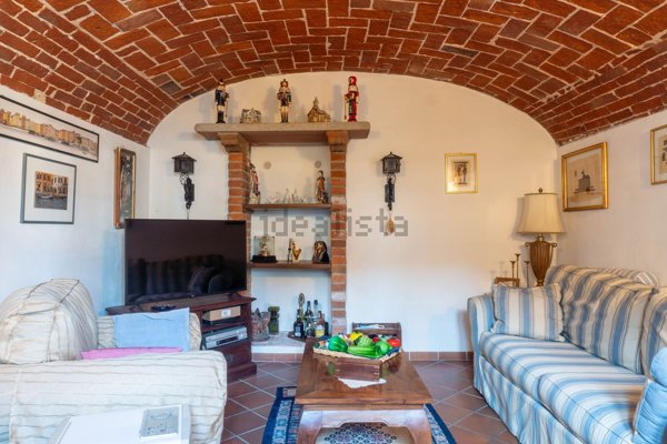 casa indipendente in vendita ad Orsara Bormida
