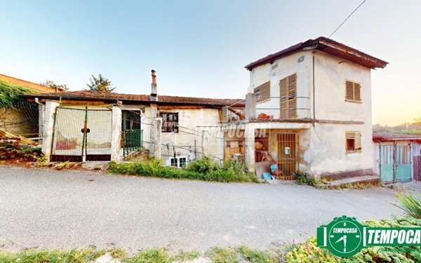 casa indipendente in vendita ad Orsara Bormida in zona Piano