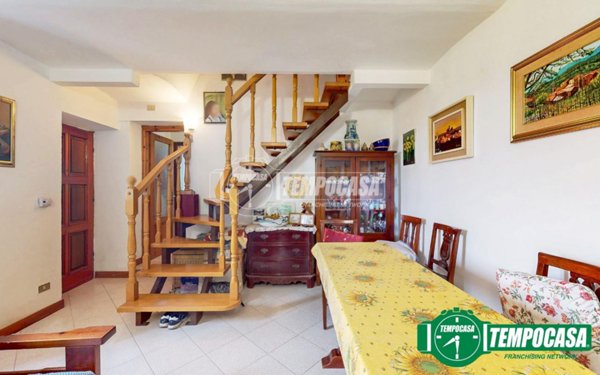 casa indipendente in vendita ad Orsara Bormida in zona Piano