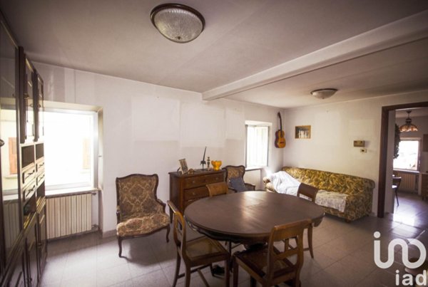 appartamento in vendita ad Orsara Bormida in zona Piano