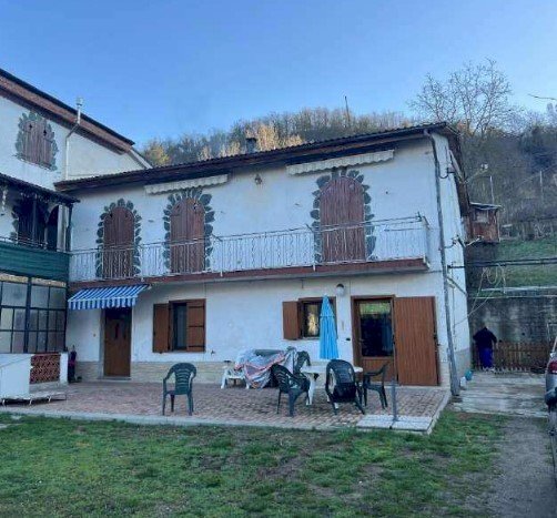 casa indipendente in vendita ad Orsara Bormida
