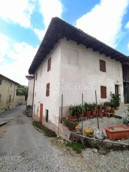 casa indipendente in vendita ad Ottiglio