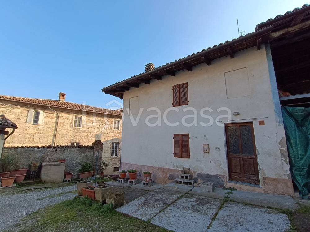 casa indipendente in vendita ad Ottiglio
