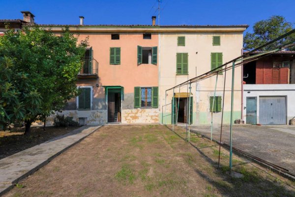 casa indipendente in vendita ad Ottiglio