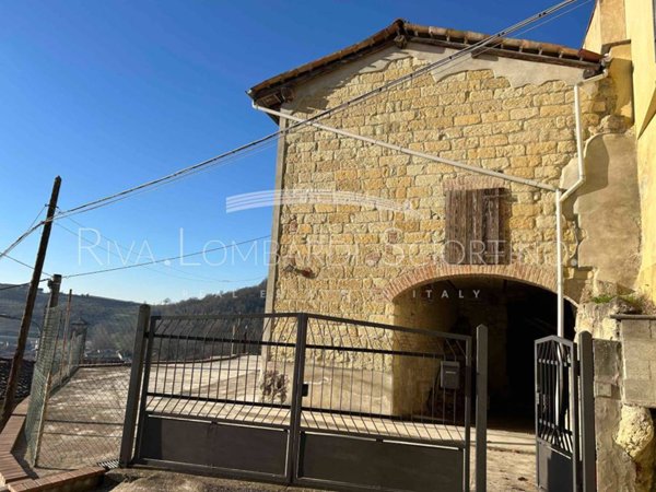 casa indipendente in vendita ad Ottiglio