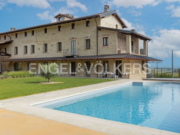casa indipendente in vendita ad Ottiglio