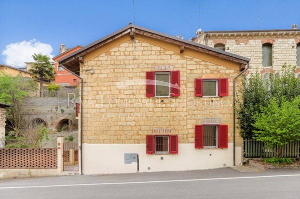 casa indipendente in vendita ad Ottiglio