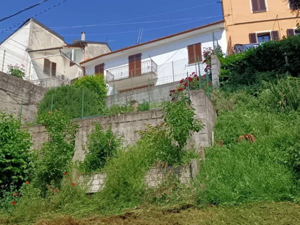 casa indipendente in vendita ad Ottiglio