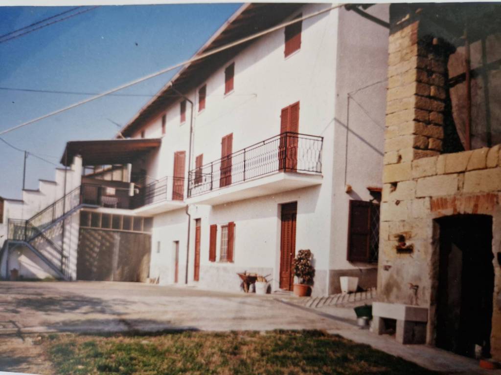 casa indipendente in vendita ad Ottiglio