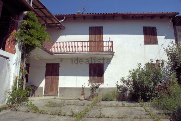 casa indipendente in vendita ad Ottiglio