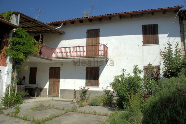 esavano in vendita ad Ottiglio