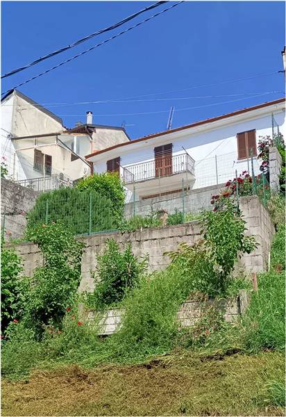 casa indipendente in vendita ad Ottiglio