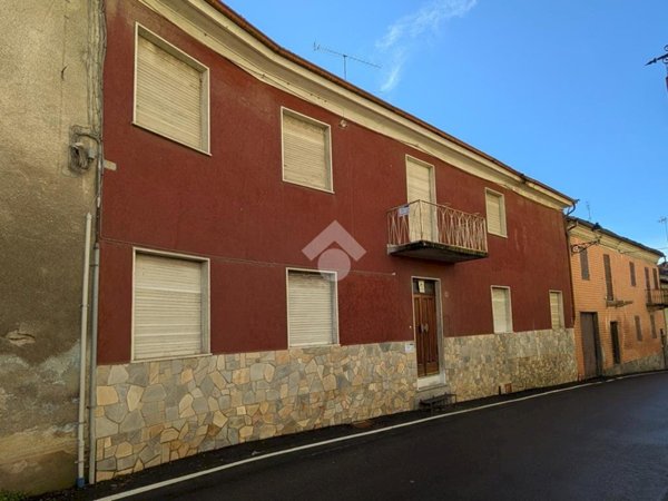 casa indipendente in vendita ad Ottiglio