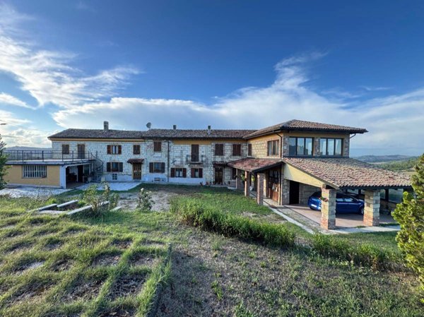 casa indipendente in vendita ad Ottiglio