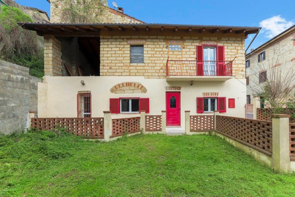 casa indipendente in vendita ad Ottiglio