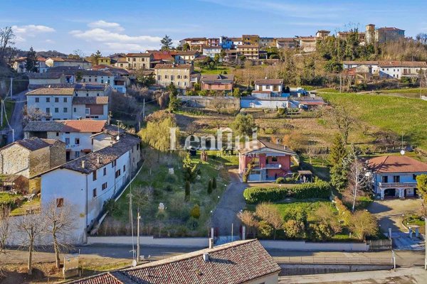 casa indipendente in vendita ad Ottiglio