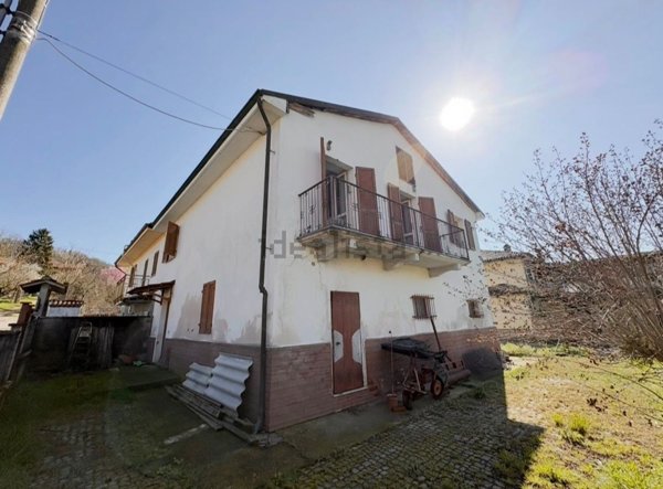 casa indipendente in vendita ad Ottiglio