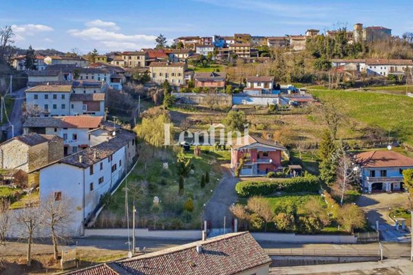 casa indipendente in vendita ad Ottiglio