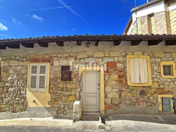 casa indipendente in vendita ad Ottiglio in zona Moleto