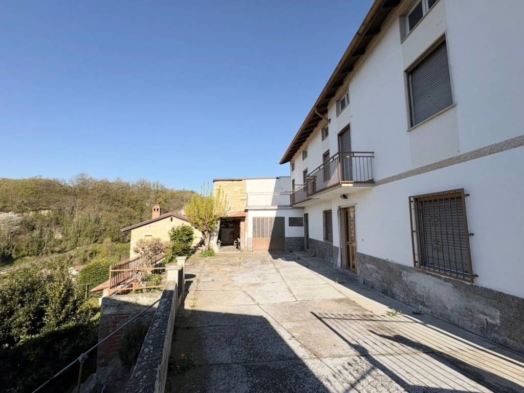 casa indipendente in vendita ad Ottiglio