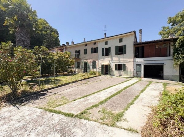 casa indipendente in vendita ad Ottiglio