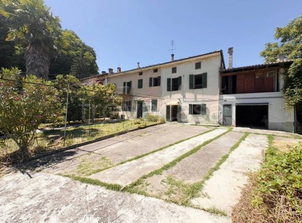 casa indipendente in vendita ad Ottiglio