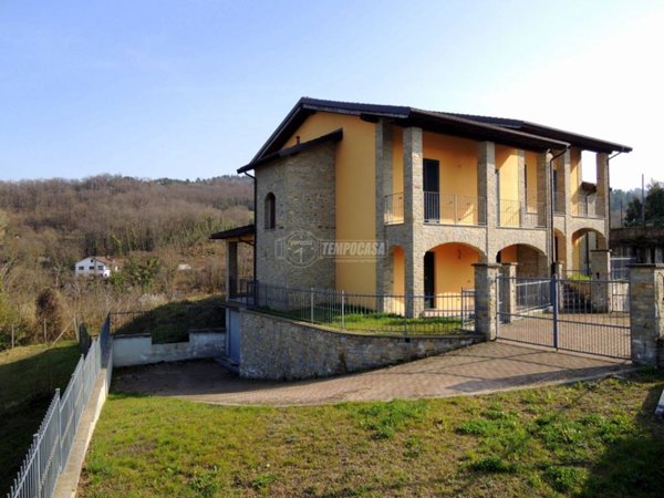 casa indipendente in vendita ad Ovada