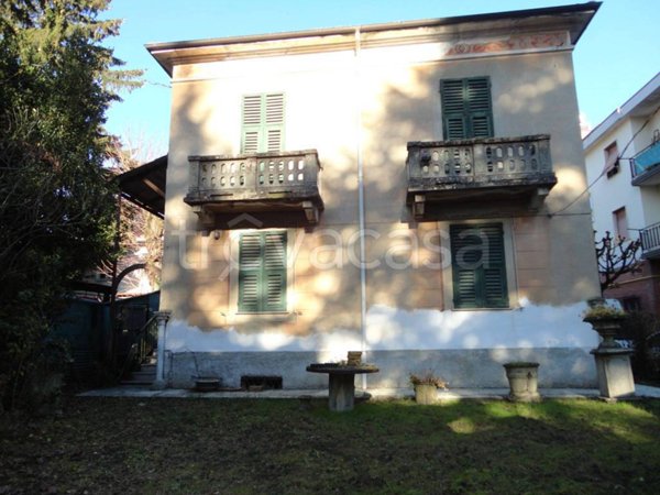 casa indipendente in vendita ad Ovada