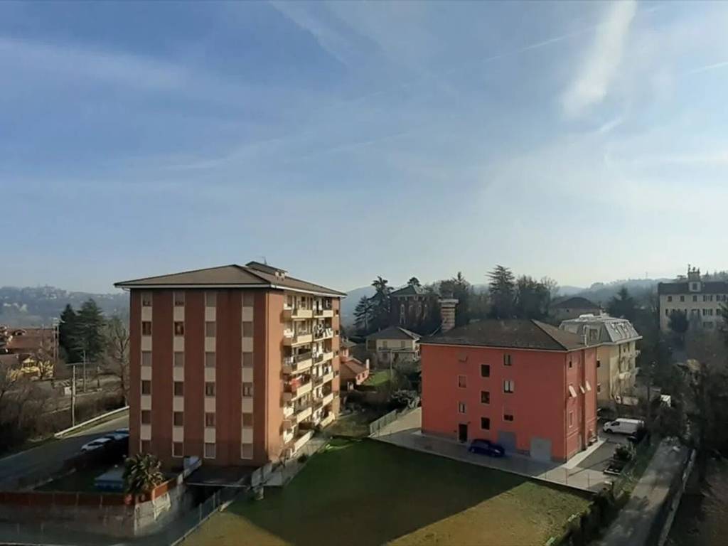 appartamento in vendita ad Ovada in zona Costa