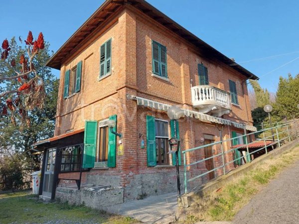 casa indipendente in vendita ad Ovada in zona San Lorenzo
