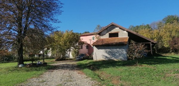 casa indipendente in vendita ad Ovada