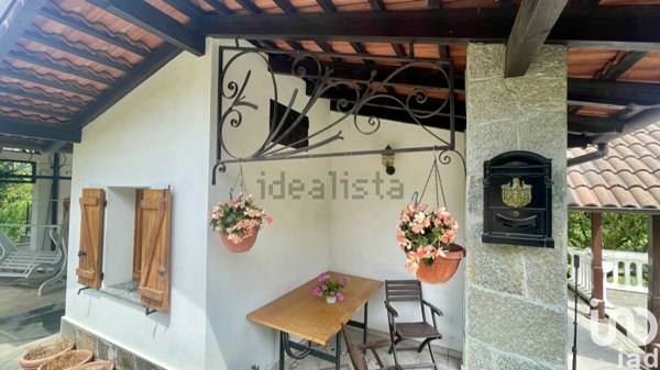 casa indipendente in vendita ad Ovada