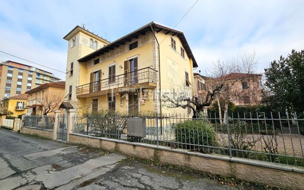 casa indipendente in vendita ad Ovada