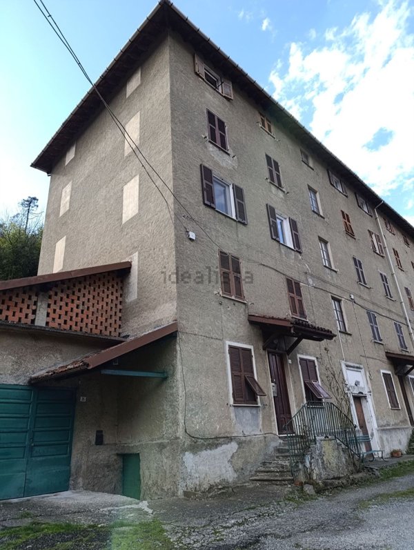 appartamento in vendita ad Ovada in zona Gnocchetto
