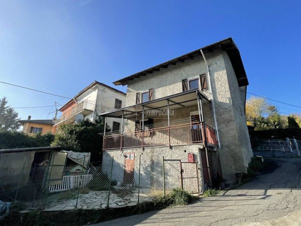 casa indipendente in vendita ad Ovada in zona San Lorenzo