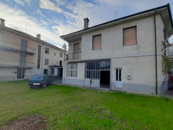 casa indipendente in vendita ad Ovada