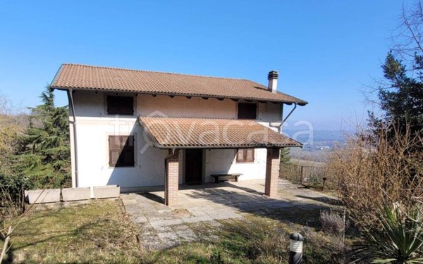 casa indipendente in vendita ad Ovada