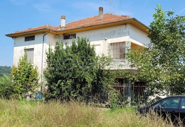 casa indipendente in vendita ad Ovada