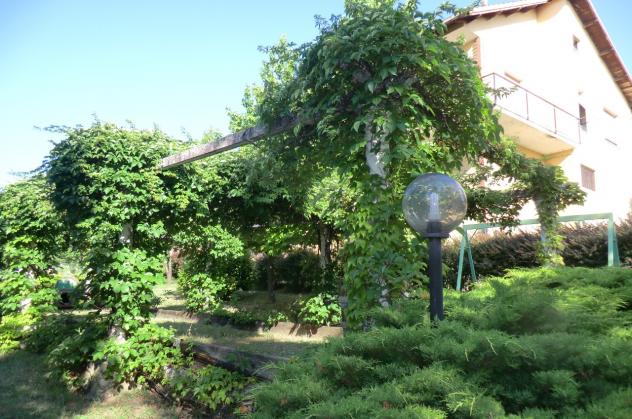 casa indipendente in vendita ad Ovada