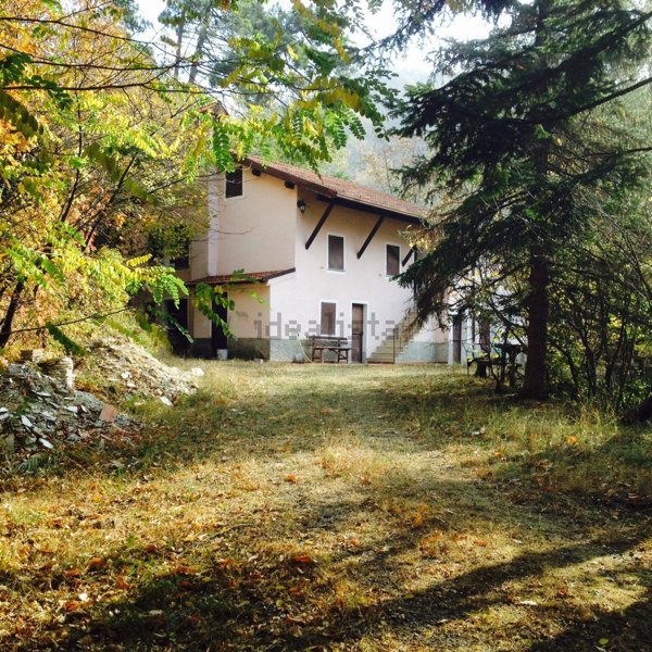 casale in vendita ad Ovada in zona Costa